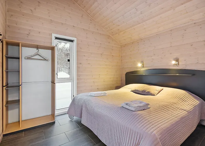 롯지&캠핑 트롬쇠