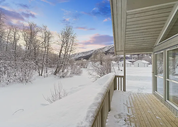 롯지&캠핑 트롬쇠